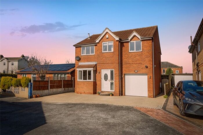 4 Bedroom Detached House For Sale In Woodmoor Rise, Crigglestone, Wakefield, West Yorkshire, WF4