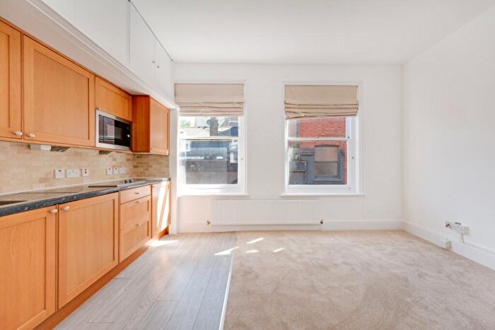 1 Bedroom Flat To Rent In Perrins Court, Hampstead, London, NW3
