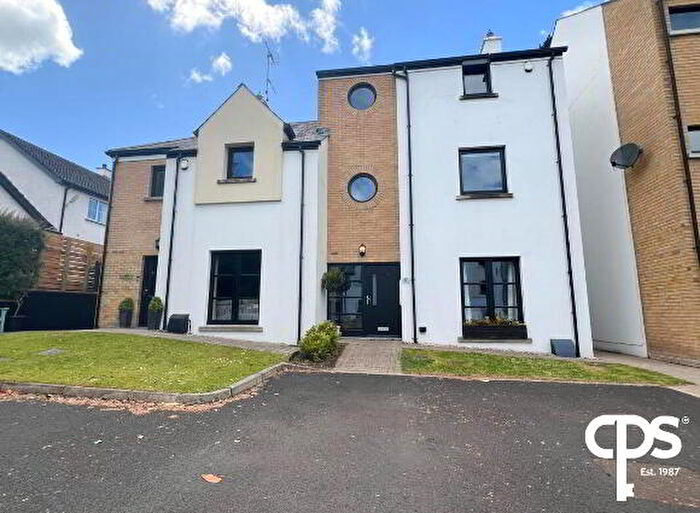 4 Bedroom TownHouse For Sale In Bayview Gardens, Derry, BT47