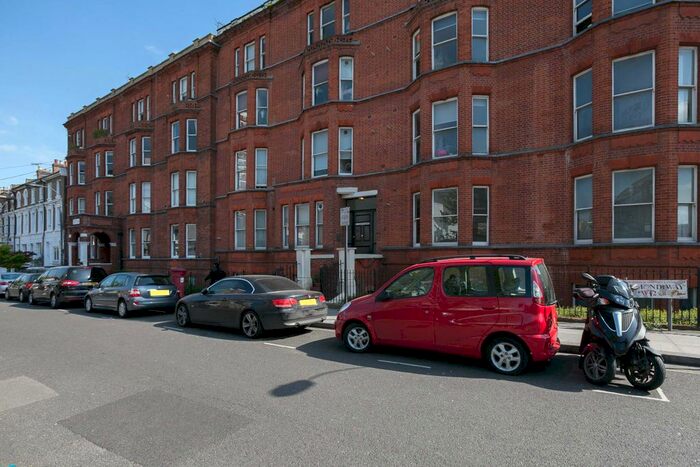 2 Bedroom Flat To Rent In Sinclair Mansions, Richmond Way, London, W12