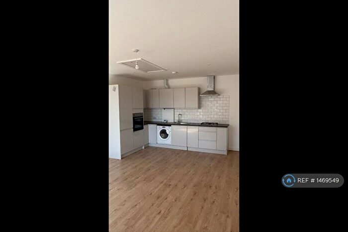 1 Bedroom Flat To Rent In High Street North, Dunstable, LU6