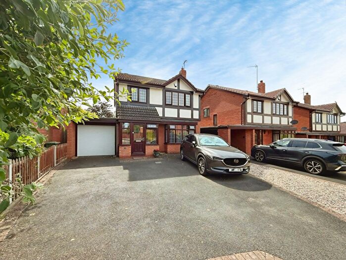 4 Bedroom Detached House For Sale In Ibis Close, Kidderminster, DY10