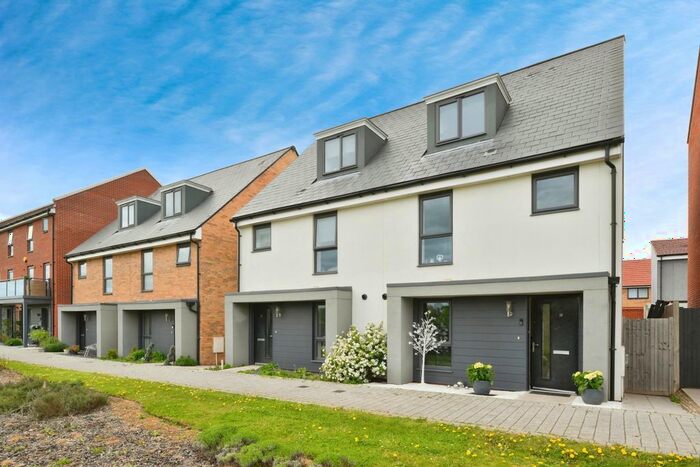 4 Bedroom Property To Rent In Birch Walk, Harlow, CM17