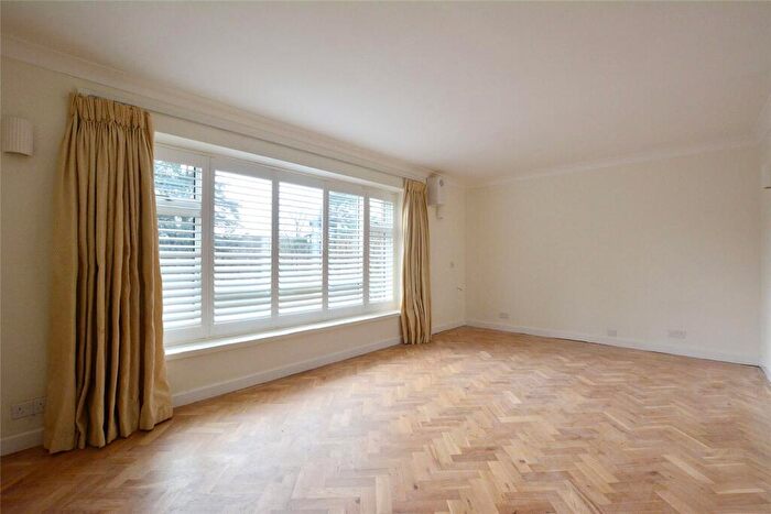 2 Bedroom Apartment To Rent In Hatton Court, - Lubbock Road, Chislehurst, BR7