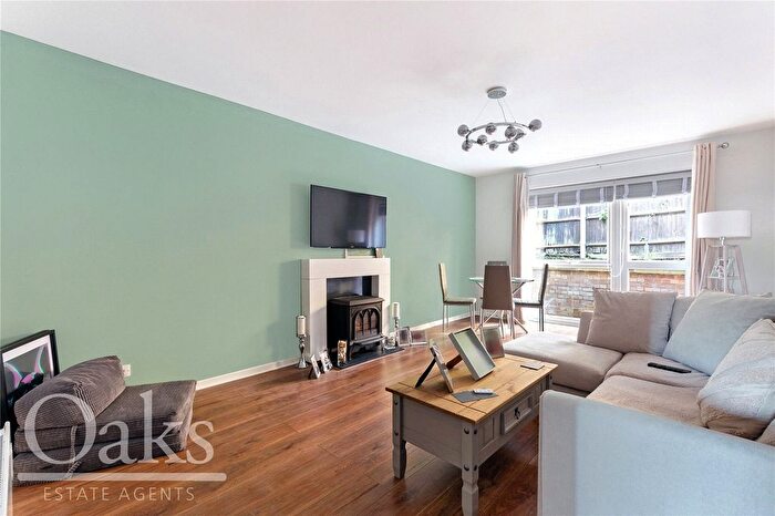 1 Bedroom Maisonette For Sale In Wrights Road, South Norwood, SE25