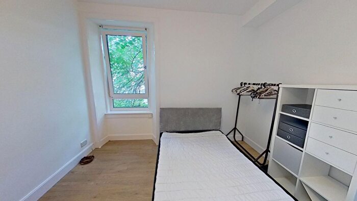 1 Bedroom Flat To Rent In Albert Street, Edinburgh, Midlothian, EH7