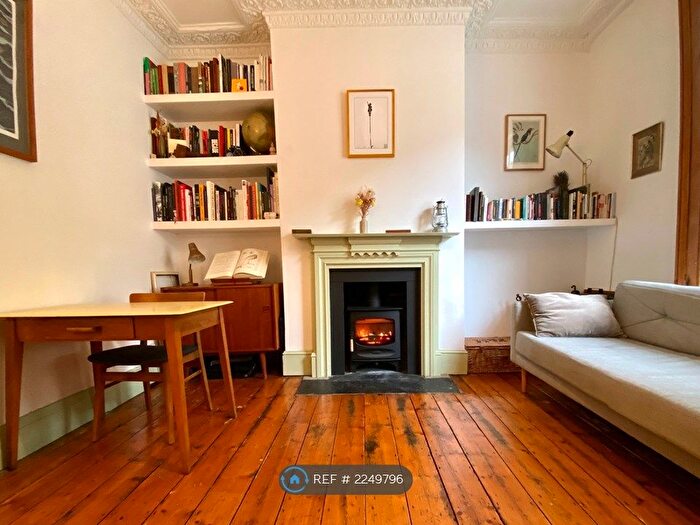 2 Bedroom Maisonette To Rent In Chisenhale Road, London, E3