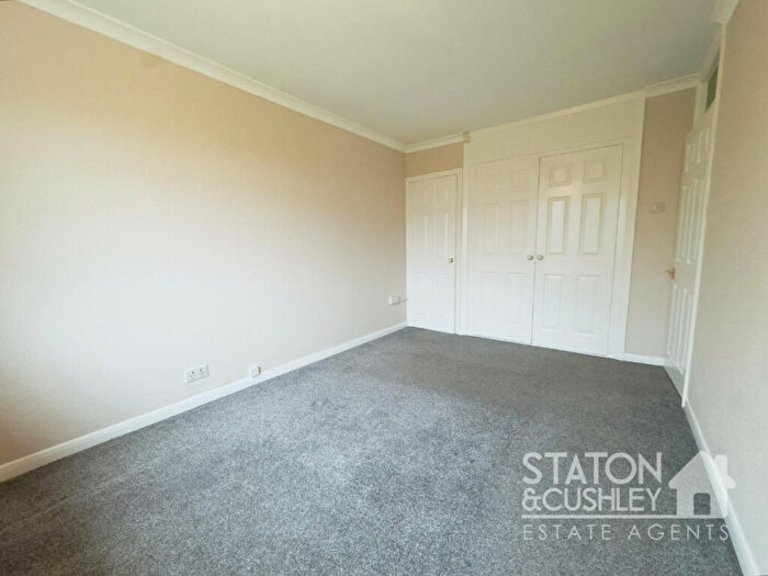 2 Bedroom Semi-Detached Bungalow For Sale In Heathland Close, Mansfield, NG18