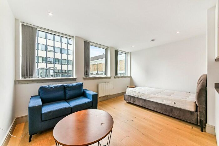 Flat To Rent In Middlesex House, Spring Villa Road, Edgware, HA8