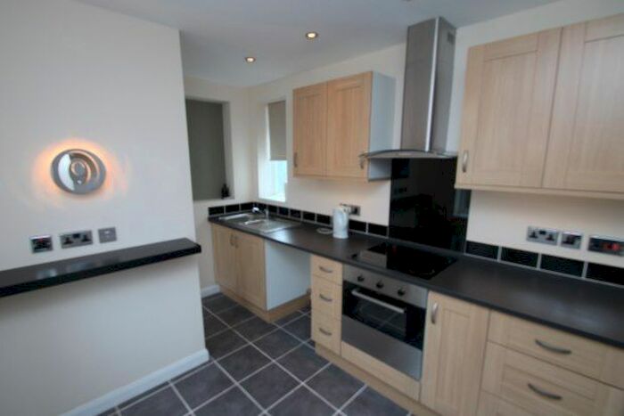 1 Bedroom Flat To Rent In Bisenden Road, Croydon, CR0