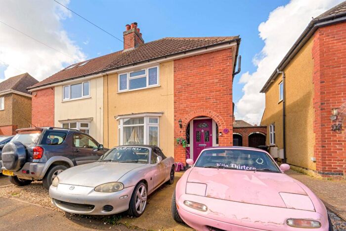 3 Bedroom Semi Detached House For Sale In Kingsley Road, Rothwell, Kettering, NN14