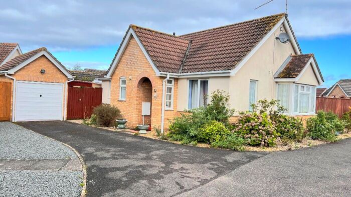 2 Bedroom Detached Bungalow For Sale In Malt Drive, Wisbech, Cambridgeshire, PE14