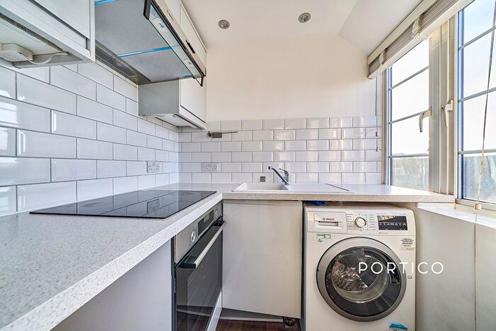 1 Bedroom Flat To Rent In Balham High Road, London, SW17