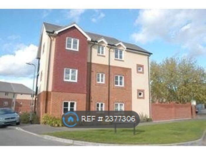 2 Bedroom Flat To Rent In School Meadow, Guildford, GU2