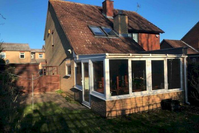 2 Bedroom Property To Rent In Thorpe Way, Cambridge CB5