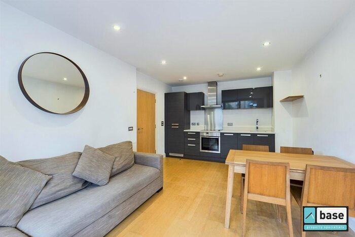 1 Bedroom Flat To Rent In Canal Wharf, Kingsland Road, Haggerston, E8