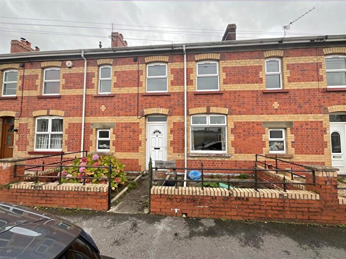 3 Bedroom Terraced House For Sale In Brynteg Terrace, Ammanford, SA18