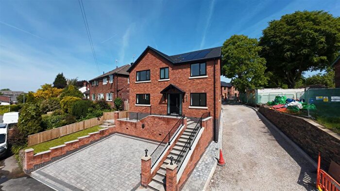 4 Bedroom Detached House For Sale In Currier Lane, Ashton-Under-Lyne, OL6