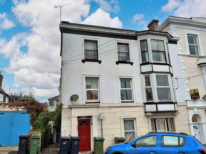 1 Bedroom Flat To Rent In George Street, Ryde, PO33