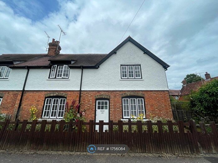 3 Bedroom Semi-Detached House To Rent In Southcott Village, Linslade, LU7