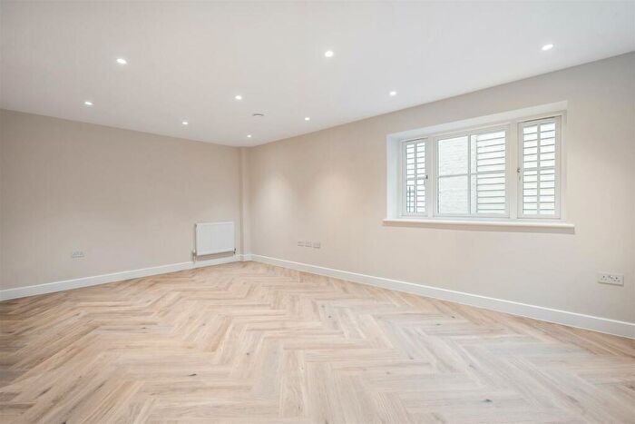 2 Bedroom Cottage For Sale In High Street, Ewell, Epsom, KT17