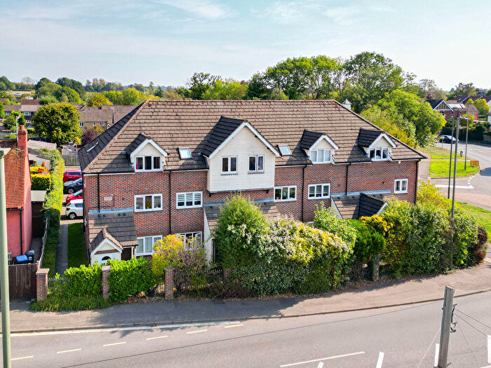 2 Bedroom Maisonette For Sale In Crowhurst Mead, Godstone, RH9