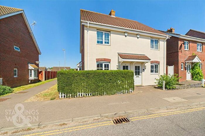 2 Bedroom Semi Detached House For Sale In Mendham Lane, Harleston, IP20