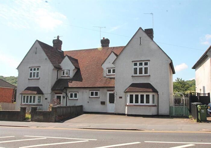 3 Bedroom Semi-Detached House To Rent In London Road, High Wycombe, HP11