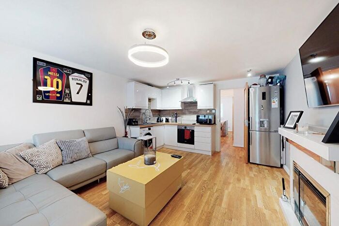 1 Bedroom Flat To Rent In Bunning Way, London, N7