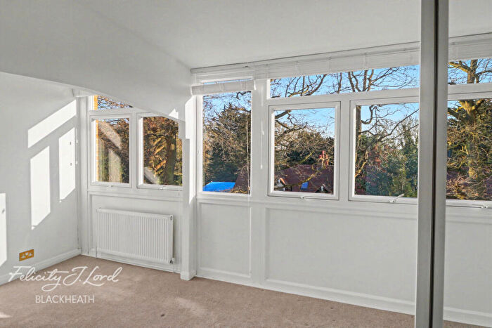 2 Bedroom Maisonette To Rent In Tarnwood Park, London, SE9