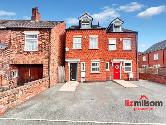 3 Bedroom Semi Detached House For Sale In Oxford Street, Church Gresley, Swadlincote, DE11