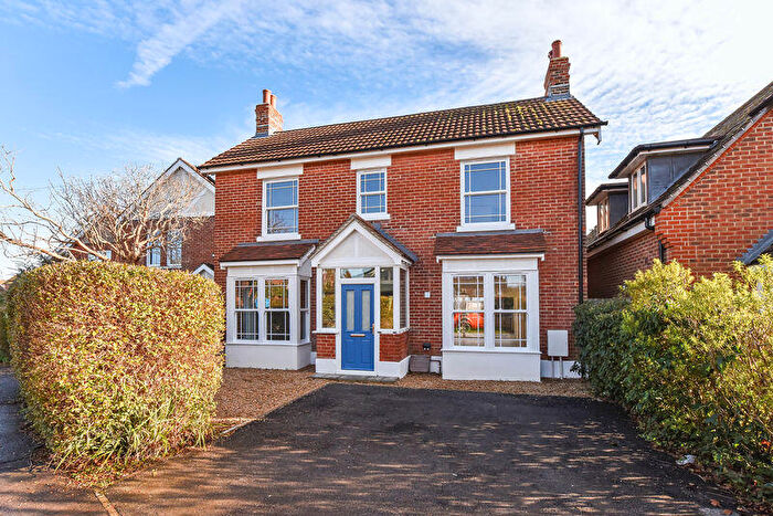 4 Bedroom Detached House To Rent In The Drive, Southbourne, PO10