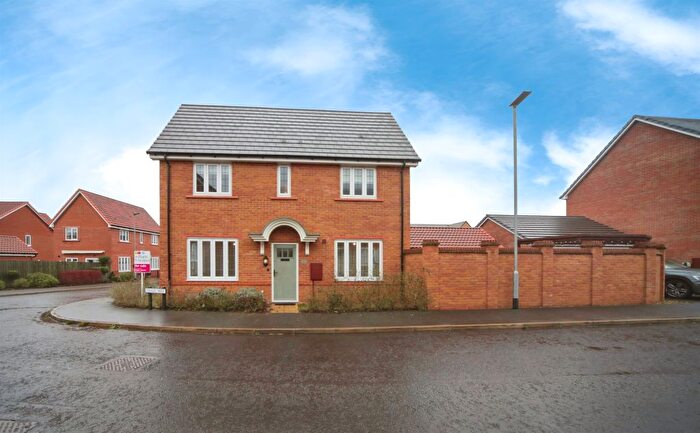 3 Bedroom Detached House For Sale In Trigg Way, Bury St. Edmunds, IP32