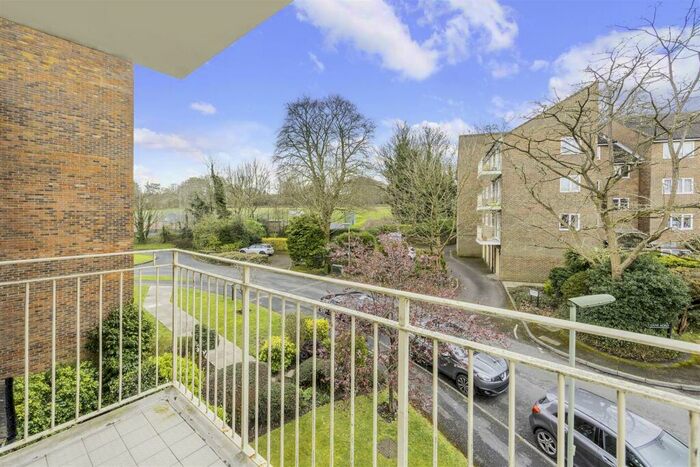 2 Bedroom Apartment To Rent In Basing Road, SM7