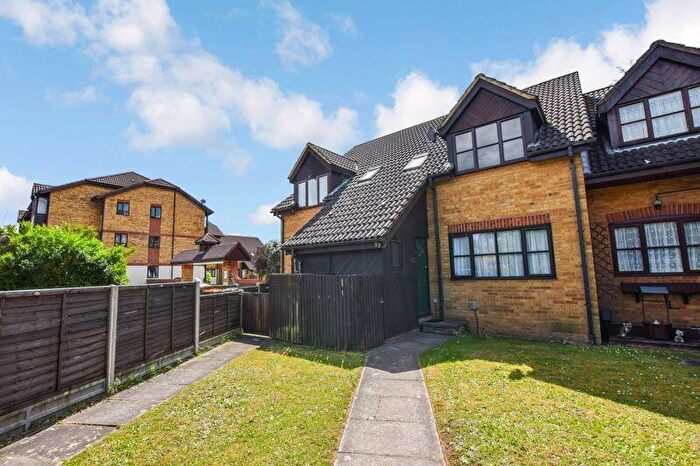 1 Bedroom House To Rent In Redwood Grove, Bedford, MK42