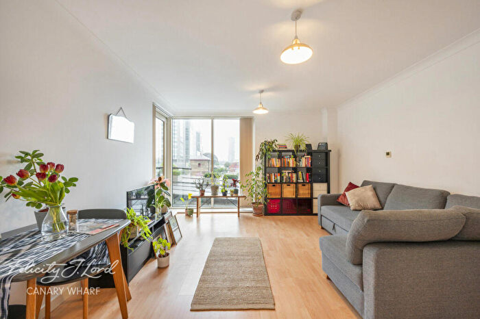 1 Bedroom Flat For Sale In Boardwalk Place, London, E14