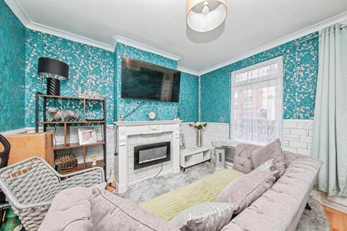 3 Bedroom Terraced House For Sale In Windsor Road, Ipswich, Suffolk, IP1