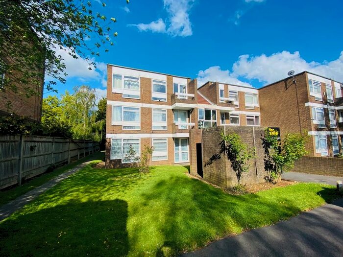 2 Bedroom Flat To Rent In Duffield Close, Harrow-On-The-Hill, Harrow, HA1