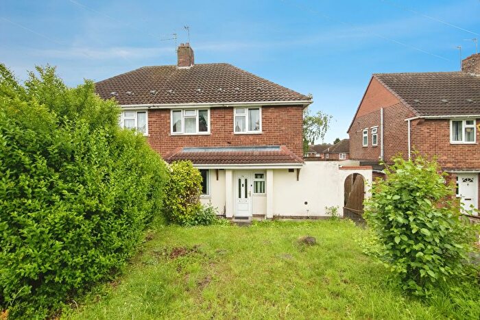 3 Bedroom Semi-Detached House For Sale In Brierley Lane, Bilston, West Midlands, WV14