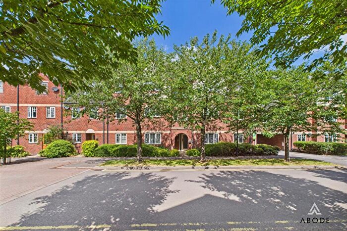 2 Bedroom Apartment For Sale In Caroline Court, Burton-On-Trent, DE14