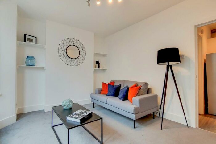 1 Bedroom Flat To Rent In Temple Street, Hackney, London, E2