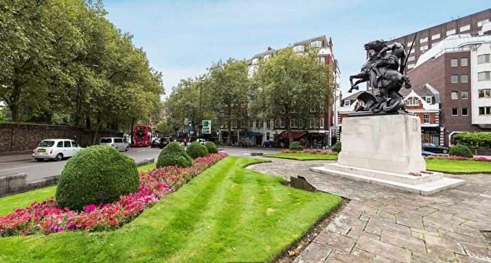 5 Bedroom Flat To Rent In Park Road, London, NW8