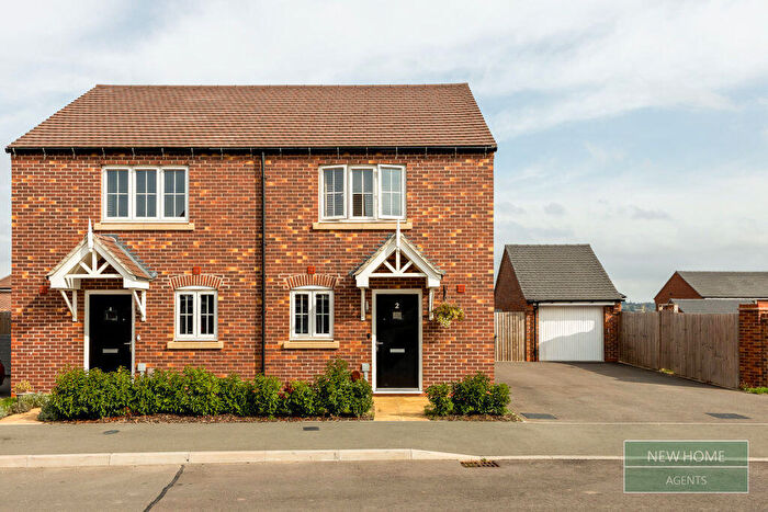 2 Bedroom Semi Detached House For Sale In Avalon Close Stratford-upon-avon, CV37