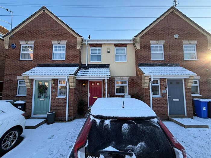 2 Bedroom Terraced House For Sale In Alphingate Close, Stalybridge, SK15