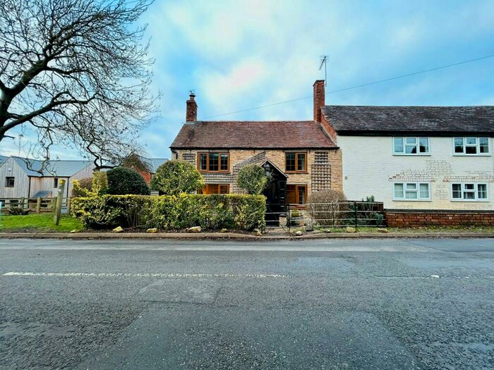 3 Bedroom Cottage To Rent In Stratford Road, Loxley, Warwick, CV35