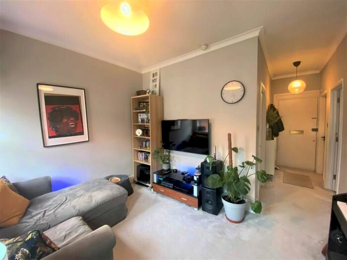 1 Bedroom Flat To Rent In Alexandra Road, Farnborough, GU14