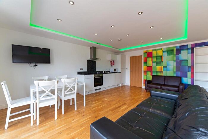 4 Bedroom Apartment To Rent In Falconars House, Newcastle Upon Tyne, NE1