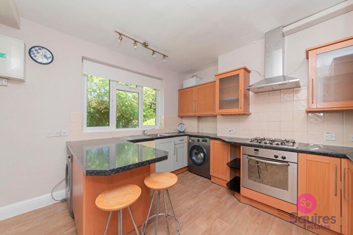 2 Bedroom Flat To Rent In Watford Way, Buckingham Court Watford Way, NW4