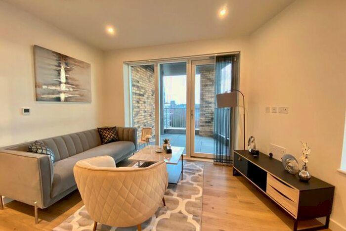 2 Bedroom Flat To Rent In Mary Neuner Road, London, N8