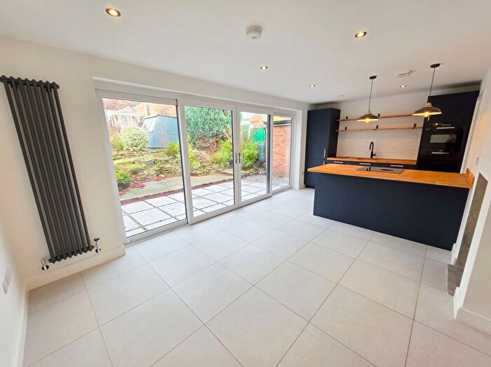 4 Bedroom Detached House For Sale In Oak Tree Road, Bawtry, DN10